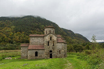 Fototapeta na wymiar Old, abandoned temple in the Caucasus.