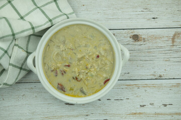 Simmered crabs are ancient Thai food.