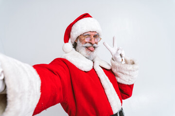 Image of Santa claus getting ready for the christmas 2021