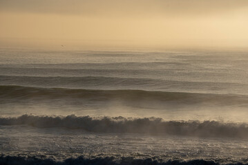 仙台新港の朝日