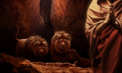 Schilderijen op glas Daniel thrown into the lions den praying to God. Biblical story theme concept. © funstarts33