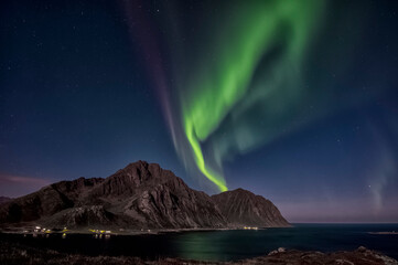 Obraz na płótnie Canvas Aurora Borealis, the Northern lights on sky in Lofoten islands, northern Norway
