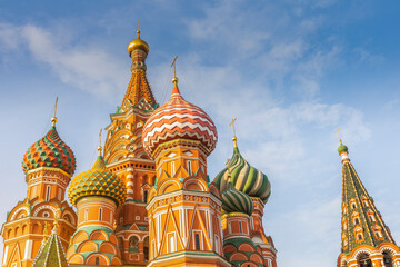 Fototapeta na wymiar Church of Basil the Blessed Moscow blue sky day
