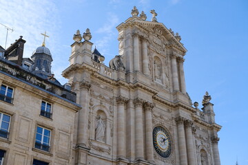 Fototapeta na wymiar The facade of Saint-Paul church in Paris. The 6th november 2021, France.