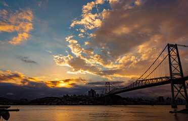 Fototapeta premium Hercilio Luz bridge and the sunset in Florianopolis Santa Catarina Brazil Florianópolis