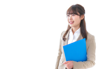 出張をする若いビジネスウーマン