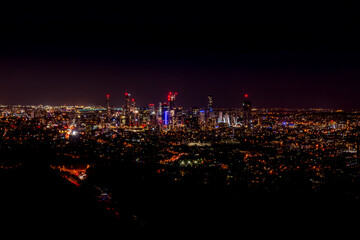 Fototapeta premium Brisbane at night as viewed from Mt Coot-Tha lookout