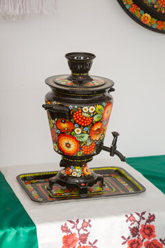 Ukrainian painted wood crafts