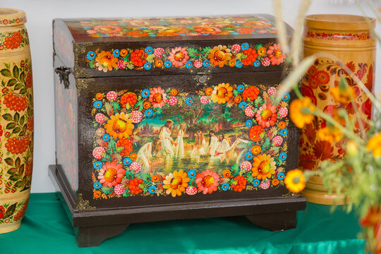 Ukrainian painted wood crafts