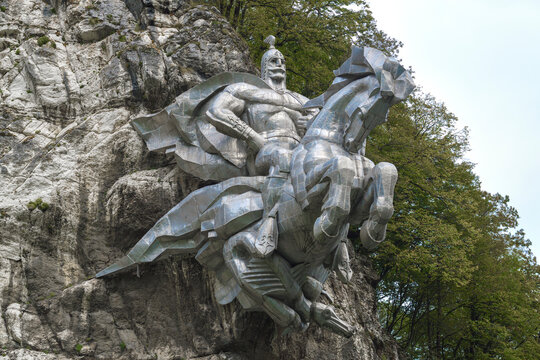 ALAGIR, RUSSIA - OCTOBER 04, 2021: Monument to Nykhas Uastyrdzhi (St. George) on the Transcaucasian highway on a cloudy day. North Ossetia-Alania