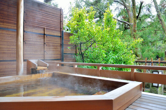 檜の温泉露天風呂