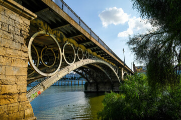 Puente de Triana en Sevilla
