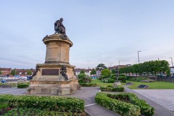 Obraz premium Statue of William Shakespeare in Stratford upon Avon, Warwickshire, England, United Kingdom