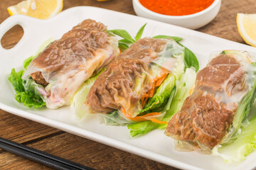 Vietnamese Food：Vietnamese beef spring rolls