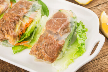 Vietnamese Food：Vietnamese beef spring rolls