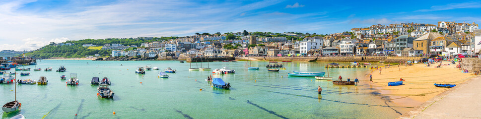 St Ives harbour. Popular seaside town and port in Cornwall, England - obrazy, fototapety, plakaty