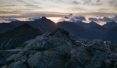 Obraz premium Sunrise over the Tatras