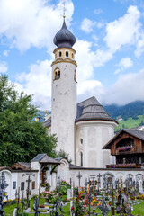 Obraz premium Collegiata di San Candido, Stiftskirche Innichen, San Candido, Innichen, Val Pusteria, Bolzano, Trentino Alto Adige, Italia