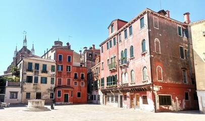 Fototapeta na wymiar View of Tabacco Streel Venice Italy