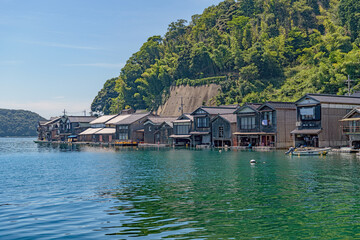 Fototapeta na wymiar 京丹後 美しい伊根湾と舟屋の風景