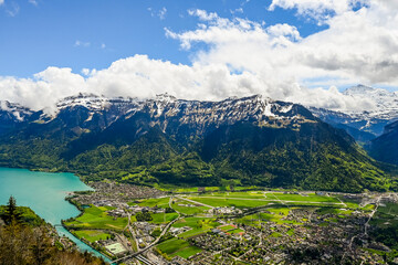 Naklejka na ściany i meble Interlaken, Harder Kulm, Brienzersee, Bönigen, Schynige Platte, Berner Oberland, Aussichtspunkt, Seeufer, Wanderweg, Alpen, Sommer, Schifffahrt, Wassersport, Schweiz