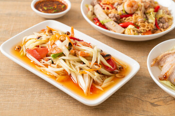 Som Tum - Spicy papaya salad