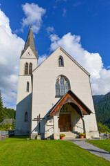 Fototapeta na wymiar Expositurkirche Innerlaterns im Laternsertal in der Gemeinde Laterns/Vorarlberg 