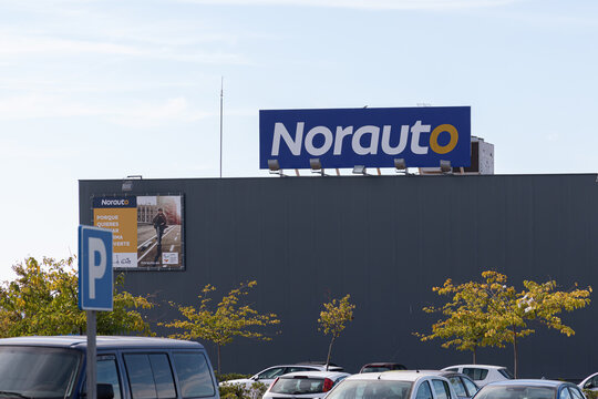 LA ELIANA, SPAIN - OCTOBER 27, 2021: Norauto is a French company which focuses on car repairs, car accessories and car parts