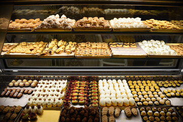 Vetrina di una pasticceria