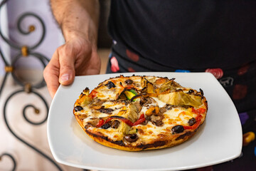 Pizza con verdure grigliate