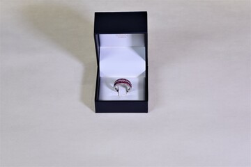 Anello con rubini