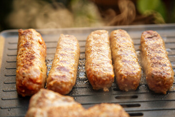 Grill mit Steak und Chevapchichi 