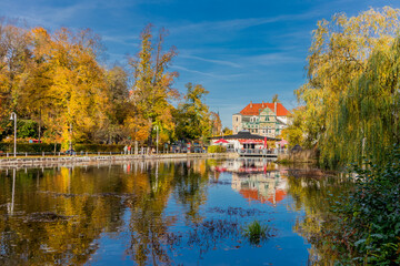 Fototapeta na wymiar Herbstspaziergang rund um die Wartburgstadt Eisenach am Rande des Thüringer Waldes - Thüringen