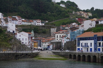 Fototapeta na wymiar Photo of a typical town in Asturias