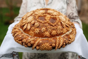 wedding bread loaf with voluminous twisted pigtails