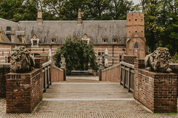 castle walls, kasteel heeswijk Netherlands	