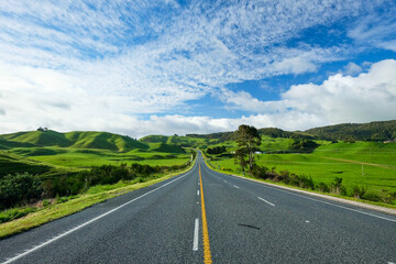 road to the mountains © Daniel