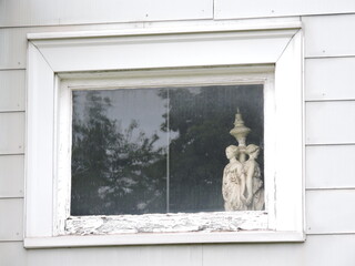 Friends in the window, Minneapolis