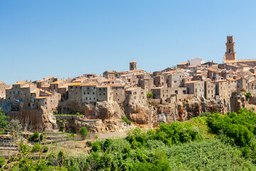 Fototapeta na wymiar Little medieval town Pitigliano, perched on a tuff rock, Tuscany, italy