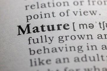 Obraz premium Dictionary definition of mature