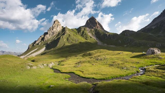 Time lapse of a wonderfull day to explore Val cerces in Frence alps.