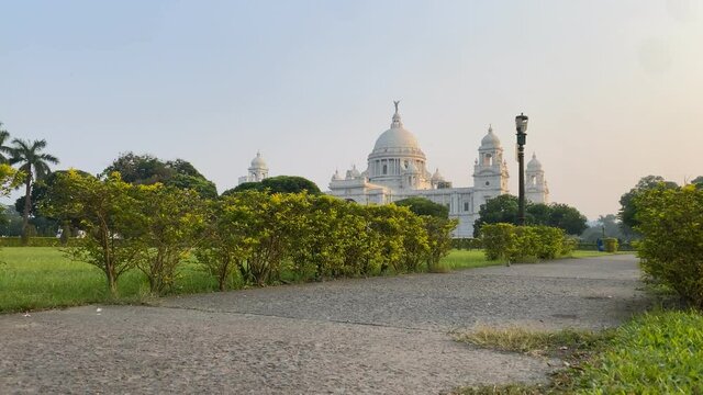 Beautiful time-lapse video of Victoria Memorial, Kolkata taken during day time.