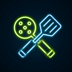 Glowing neon line Spatula icon isolated on black background. Kitchen spatula icon. BBQ spatula sign. Barbecue and grill tool. Colorful outline concept. Vector