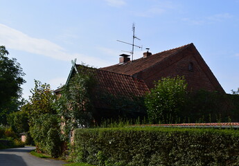 Fototapeta na wymiar Herbst im Dorf Eickeloh, Niedersachsen