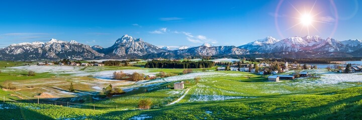 Panorama Landschaft in Bayern bei Füssen im Allgäu