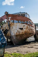 Cimeti&egrave;re de bateaux en Bretagne. France.