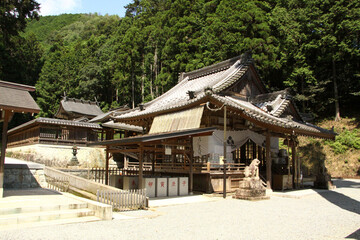 加茂神社の社殿