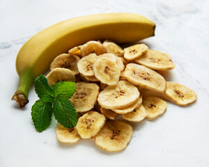 Dried candied banana slices or chips