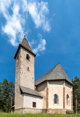 Fototapeta na wymiar St. Agatha Kirche bei Deutschnofen, Nova Ponente, Südtirol