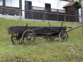 wóz © KAMINSKY